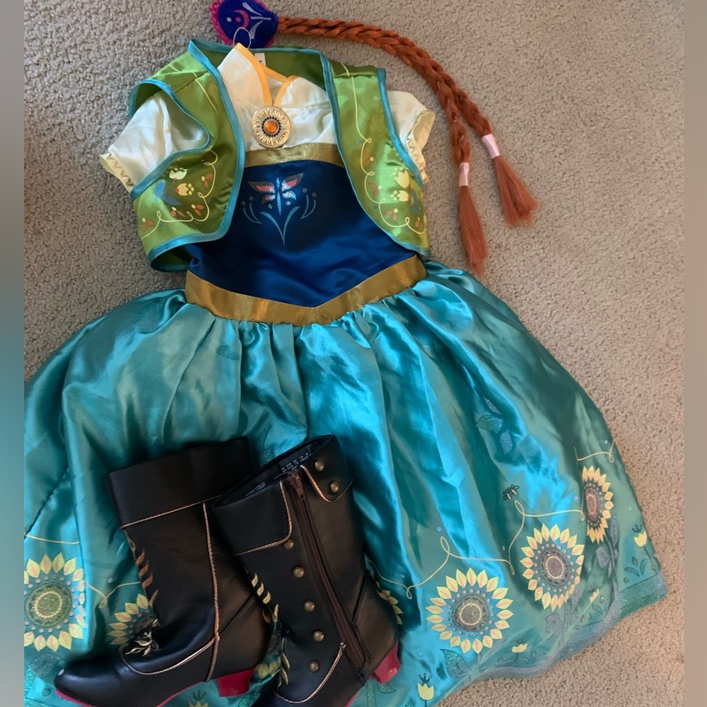 *SOLD* 🩵Anna from Disney’s Frozen- Princess Costume with Boots
